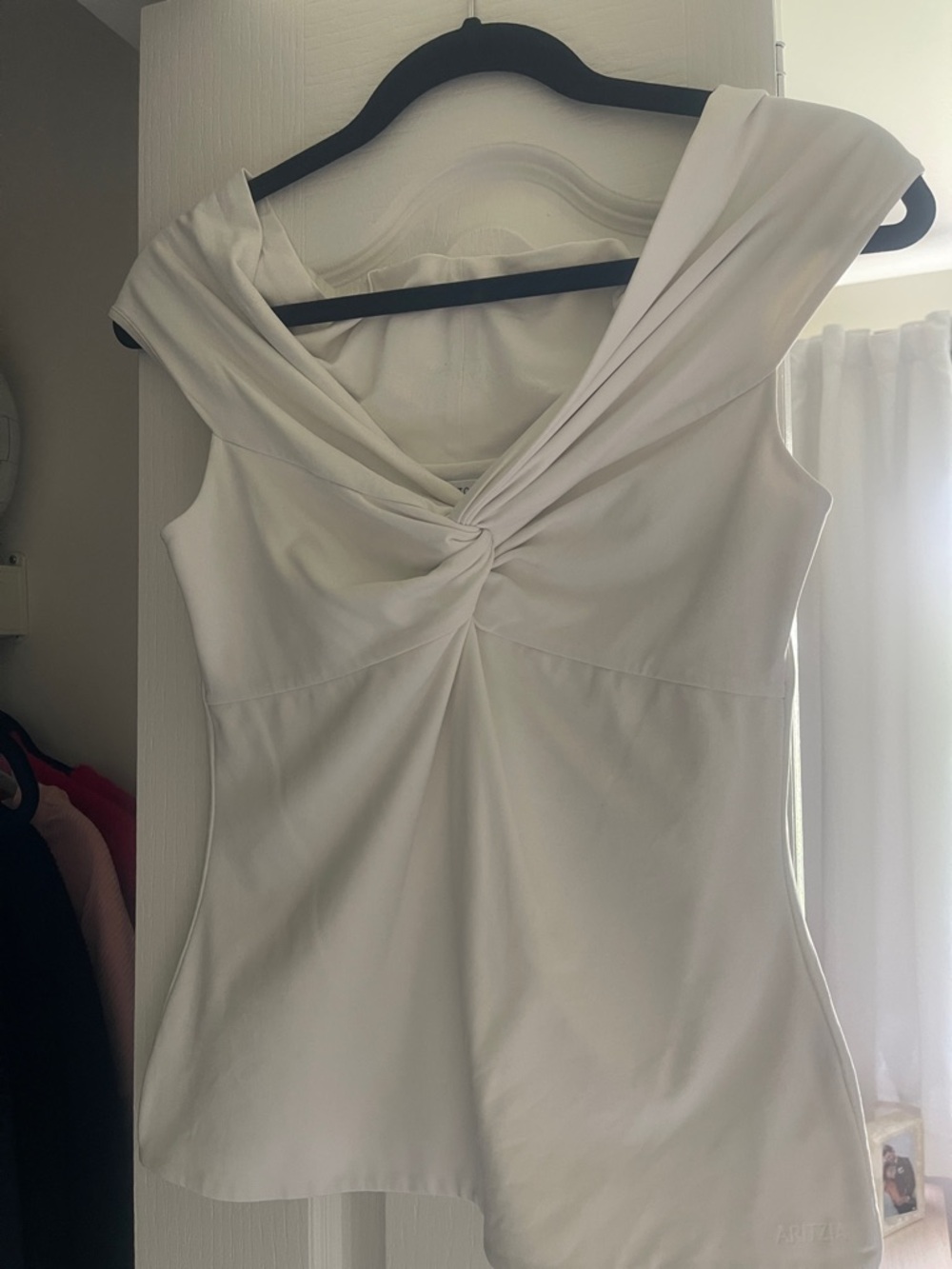 Aritzia Contour Cream Twist-Front Top